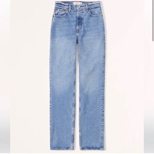 Abercrombie Ultra High Rise 90s Straight Jean in medium wash ***curve love***